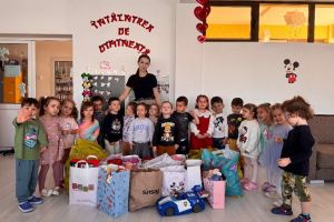 Micii eroi ai bunătăţii: donaţii de suflet de la Grupa Mică a GPP Nr. 8 Târgu Jiu
