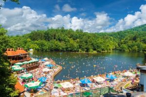 Mai mulţi turişti în judeţul Mureş