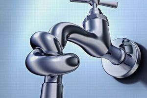 Compania Apa Braşov: Furnizarea apei oprită pe 4 străzi din oraş. Reparaţii pe alte 5 străzi din municipiu