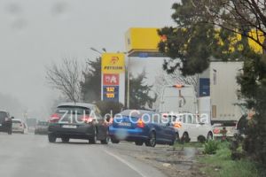 FOTO+VIDEO: Atentie soferi! La benzinaria Petrom de la iesire din Constanta spre Valu lui Traian nu se poate alimenta cu motorina