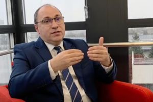 Profesorii ar putea primi mai mulţi bani din toamnă. Anunţul ministrului Educaţiei, Mihai Dimian