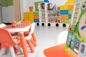 Ministerul Educaţiei va asigura gratuit jocuri, cărţi educative, fişe de lucru pentru elevii din clasa pregătitoare, din anul şcolar 2027-2028