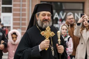 Prea Sfinţitul Nichifor Botoşăneanul va sluji, în noaptea de Înviere, la o biserică din municipiul Botoşani