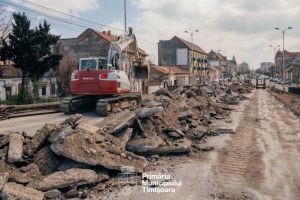 „Coşmarul pietonilor şi al şoferilor ia sfârşit”. Au început lucrările la podul de la fosta Fabrică de Țigări