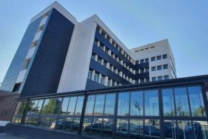 Prima intervenţie de litotriţie laser realizată la Spitalul „Prof. Dr. Eduard Apetrei” Buhuşi