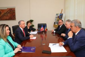 Intalnire intre Primarul Municipiului Constanta si Ambasadorul SUA in Romania, la Universitatea Ovidius din Constanta