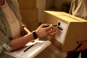 Tranzactie importanta pe piata firmelor de curierat din Romania! Consiliul Concurentei a autorizat, cu conditii, preluarea Cargus de catre Delivery Solutions