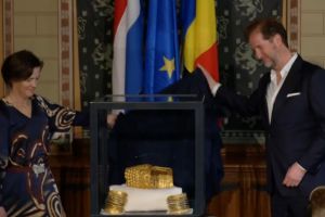 Este oficial! Coiful de la Cotofenesti a fost gasit! Imagini cu obiectele de tezaur recuperate