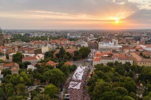 Cum sună Timişoara? Răspunsul vine în „Time Within Time”, o instalaţie audio-vizuală prezentată la Cinema Studio