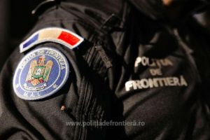 Tentativă de mită la Stamora Moraviţa. Surpriză în paşaportul unui şofer sârb