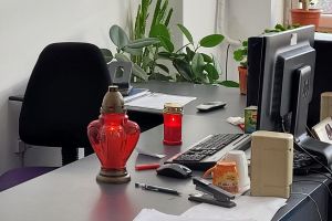 Doi angajaţi tineri ai unei primării au murit subit. „Să ştiţi că nu este deloc o muncă uşoară să faci administraţie”