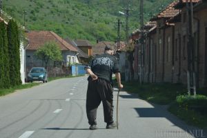 Ajutoare de până la 1.000 de lei pentru pensionari şi mai mulţi bani pentru familii şi copiii cu dizabilităţi. Guvernul a adoptat „Pachetul de Solidaritate”