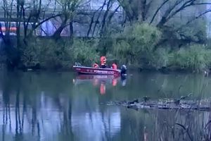 Căutări disperate acum, în Piteşti. Un bărbat s-a aruncat în apă de pe Podul Viilor