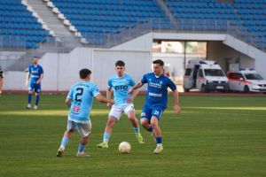 Începe play-out-ul. Deplasare dificilă pentru CSM