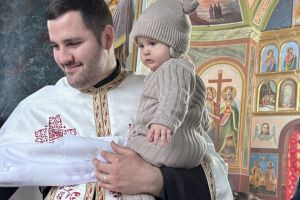 Învăţătura Preotului de mir – Preoţia este o taină şi o slujire sfântă în faţa lui Dumnezeu prin intermediul căreia harul Lui se împărtăşeşte şi copilului!