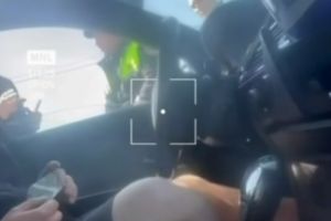 VIDEO Șeful Poliţiei Botoşani, implicat într-un nou scandal. Este acuzat că ar fi urmărit şi blocat un şofer în trafic, din orgoliu
