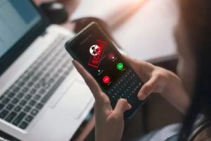 ANAF avertizează asupra unor apeluri telefonice frauduloase efectuate de persoane care se prezintă inspectori ai instituţiei