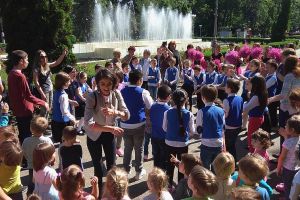 „Flashmob-ul generaţiilor” în Parcul Cancicov