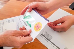 Tichetele din cadrul campaniei ,,Dar din suflet pentru seniori” se pot ridica până în 9 aprilie