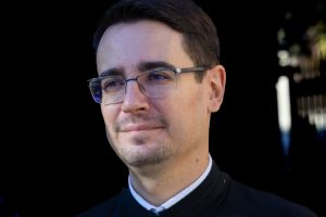 Purtatorul de cuvant al Patriarhiei - Biserica ramane spatiul teologiei, nu al ideologiei