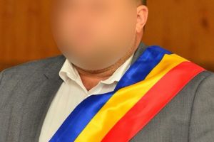 Primar reţinut pentru furt de curent