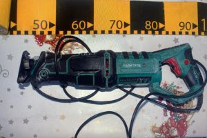 Percheziţie la locuinţa unui bărbat din Târgu-Jiu