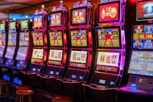 Primăriile din Timiş care elimină sălile de jocuri ar putea primi finanţări pentru şcoli