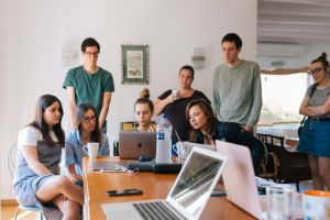 Până la 100.000 lei pentru proiecte culturale dedicate tinerilor din Timişoara