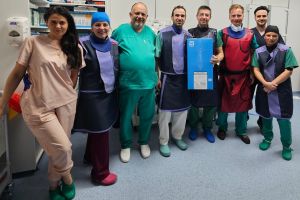 FOTO | Premieră medicală la spitalul din Blaj: O echipă condusă de medicul MIhai Nemeţi a realizat o aterectomie orbitală la nivelul membrelor inferioare