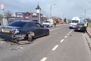 Accident pe şoseaua de centură a Focşaniului! Două autoturisme implicate!