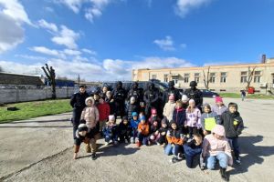 IJJ Tulcea: Elevi in vizita la jandarmi, in contextul aniversarii a 176 de ani de la infiintarea Jandarmeriei Romane (FOTO)