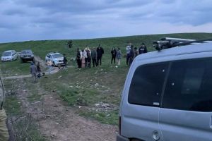 FOTO. Doi rangeri, bătuţi şi ameninţaţi cu moartea după ce au prins hoţi la furat de lemne, în Timiş