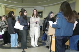 Concursul „Verbum” al Facultăţii de Litere din Oradea a devenit regional. Peste 110 liceeni din patru judeţe s-au înscris la ediţia din acest an