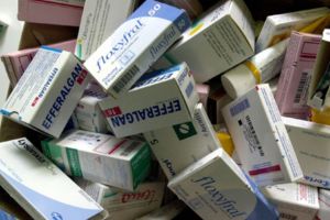 Sănătatea ne costă mult. Câţi bani s-au cheltuit pentru medicamente compensate şi gratuite