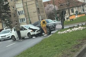 Accident în giratoriul de la Zizin – Calea Bucureşti din Braşov
