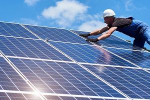 Parc fotovoltaic într-o comună din Botoşani. Investiţia se ridică la 1,6 milioane de lei