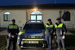 INTERVENȚIE CONTRACRONOMETRU LA MĂLDĂREȘTI: Bărbat care şi-a dat foc, salvat în ultima clipă de poliţişti