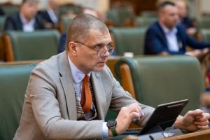 Senatorul PNL Silviu Cosa, atac la alianta de ocazie PSD-AUR si fermitate in fata pretentiilor UDMR - Simbolurile separatiste nu au ce cauta pe stadioane!