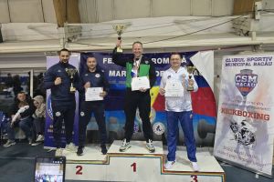 Bacău, epicentrul artelor marţiale de contact: peste 250 de sportivi la Campionatul Naţional de Kickboxing Low Kick şi Cupa României