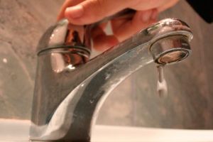 Lucrări la reţeaua de apă din Motru