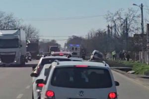 Accident rutier pe DN 2, în Sascut: patru persoane rănite după coliziunea dintre o ambulanţă şi un autoturism