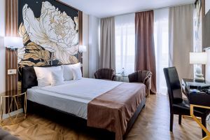 FOTO - Continental Forum Oradea se redeschide după o investiţie de peste 4 milioane de euro: 168 de camere complet reconfigurate şi o experienţă a oaspeţilor regândită integral