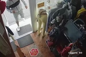 A crezut că merge la nesfârşit: un sătmărean a furat haine, le-a dat pe alcool şi s-a întors după ,,marfă”. Dar a fost prins