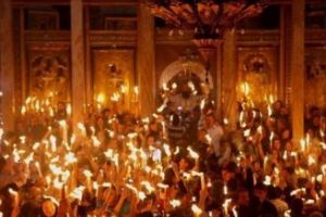 Sfânta Lumină va ajunge în România cu o cursă specială