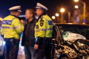 „Nebunii” de Florii şi Paştele catolic pe şoselele din Bihor: şoferii turmentaţi au buşit maşini, parapete şi indicatoare