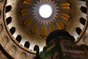 Sfanta Lumina va ajunge in Romania cu o cursa speciala, in conditii speciale in acest an