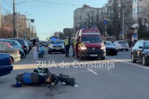 FOTO+VIDEO: Accident rutier pe strada Soveja din Constanta! Un autoturism si un scuter, implicati