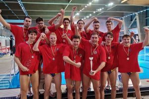 Crişul Oradea, vicecampioană naţională la polo U20. Darius Holhoş, desemnat cel mai bun portar al competiţiei (FOTO)