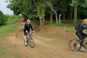 FOTO: S-a inaugurat pista de biciclete „Circuitul Comorii“!