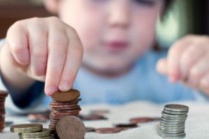 ANPIS începe plata alocaţiilor şi indemnizaţiilor: peste 1,9 miliarde de lei ajung la beneficiari înainte de Paşte